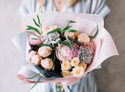 Offrez un Bouquet de Fleurs pour un anniversaire à Nîmes
