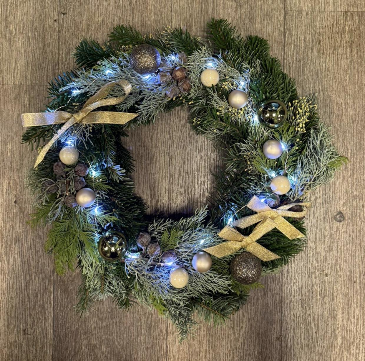 ✨ Nouveaut&eacute;s de No&euml;l chez votre fleuriste &agrave; N&icirc;mes ! ✨