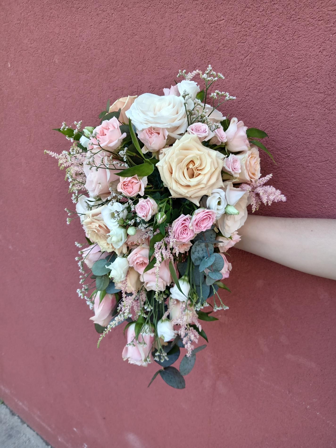 Bouquet de mariée retombant